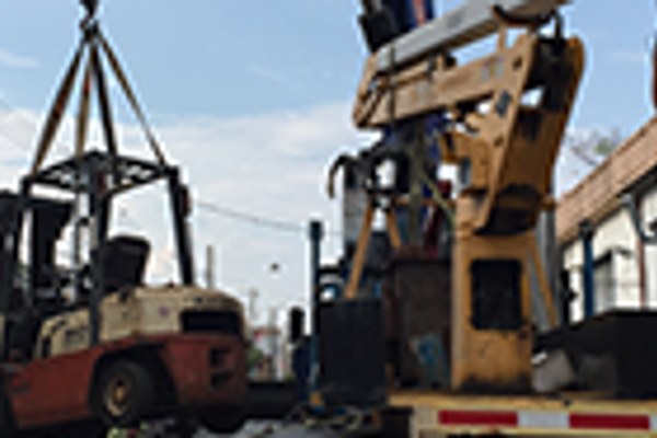 Trinchese boom crane lifting machinery
